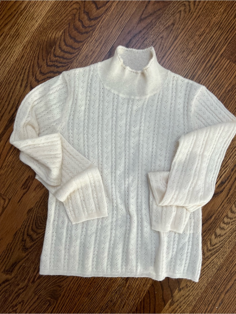 Doen size small cream / ivory long sleeve top pointelle knit sweater